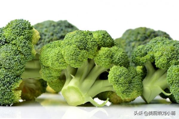 去飯店吃飯最好不要點這9種蔬菜，很多飯店不洗就直接炒