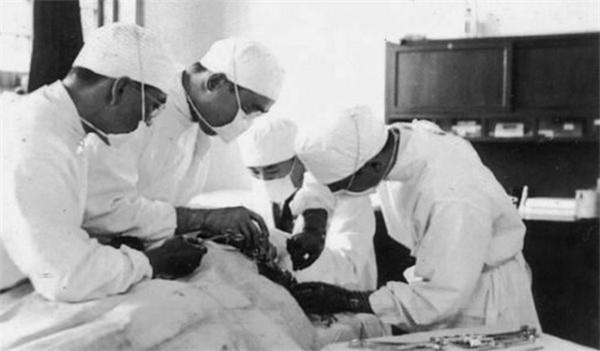 我軍4名傷員住院遇害,陳泊當即下令,禁止醫院所有工作人員外出 我軍4名傷員住院遇害,陳泊當即下令,禁止醫院所有工作人員外出