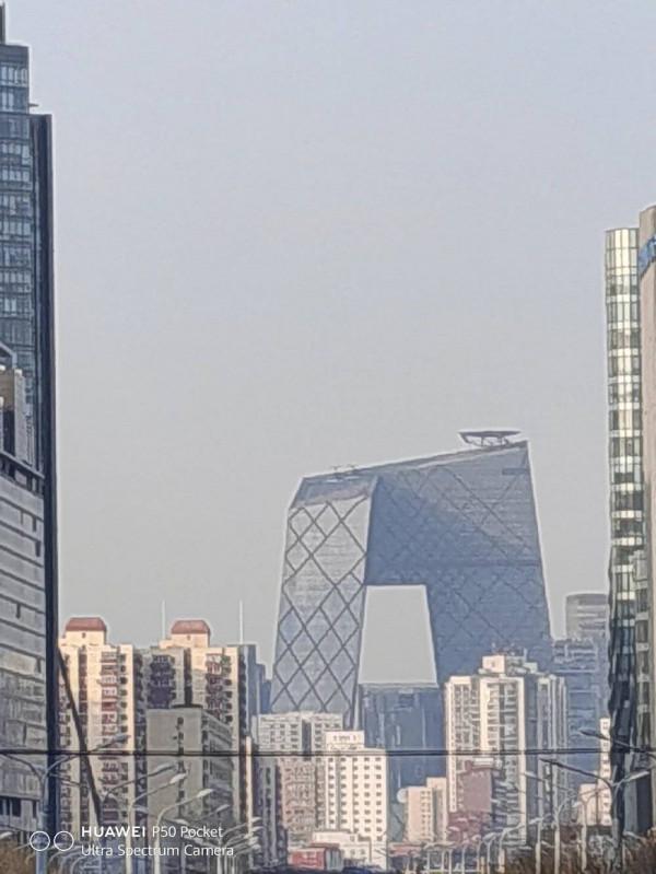 P50 Pocket挺適合當備機，如果你捨得買且買得到