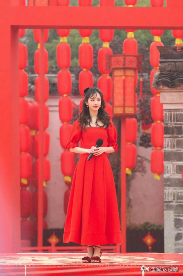 陳都靈，女神級的清純美少女，顏值清麗脫俗，柔美氣息爆棚