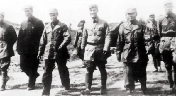 蔣介石回電報：情有可原，罪無可逭，盧漢一字未改卻讓手諭成廢紙