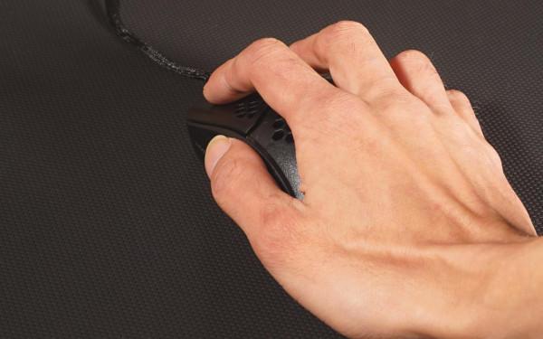 HyperX旋火滑鼠測評:59g超輕重量,鏤空設計,16000DPI高效能 HyperX旋火滑鼠測評:59g超輕重量,鏤空設計,16000DPI高效能