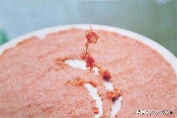 冬季釣魚，被忽視的“輕與重”和“大與小”，這是連竿上魚的關鍵