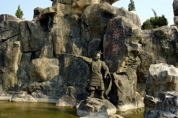 穿越三國，寧願投奔曹操，也不要投奔劉備！4點理由