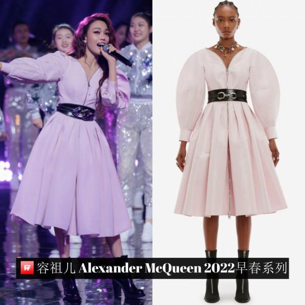 這條裙子真的那麼好看嗎？8位熱門女星寧願撞衫也要選擇穿上它