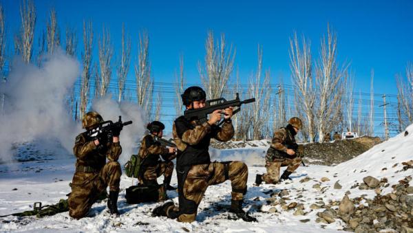 陸軍軍醫大學某衛勤訓練大隊:硝煙中砥礪衛勤尖兵 陸軍軍醫大學某衛勤訓練大隊:硝煙中砥礪衛勤尖兵