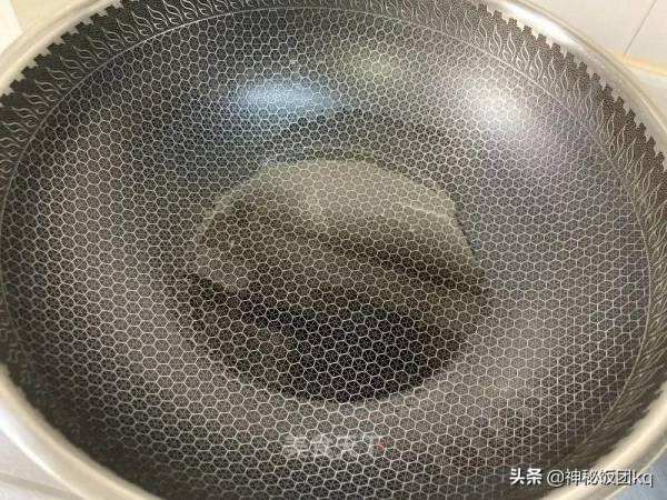 酸湯真的太有魔力了！酸爽過癮，超級下飯！熱乎乎的，太美味啦