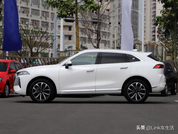 銷量不分伯仲，自主高階中型SUV，長安UNI-K與WEY摩卡如何選