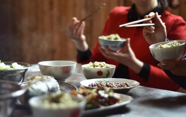 飲食不健康會影響壽命，罪魁禍首不僅是油和鹽，還有這5大習慣