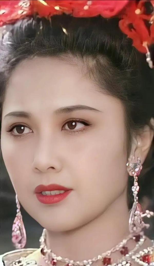 最美女兒國王——朱琳美照