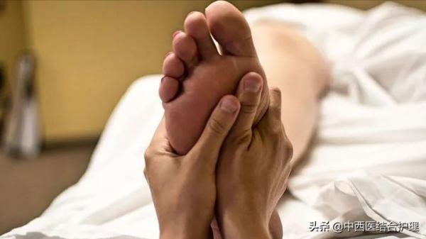 「穴位知識」按摩這四個地方,讓你陰陽平衡,氣血通暢 「穴位知識」按摩這四個地方,讓你陰陽平衡,氣血通暢