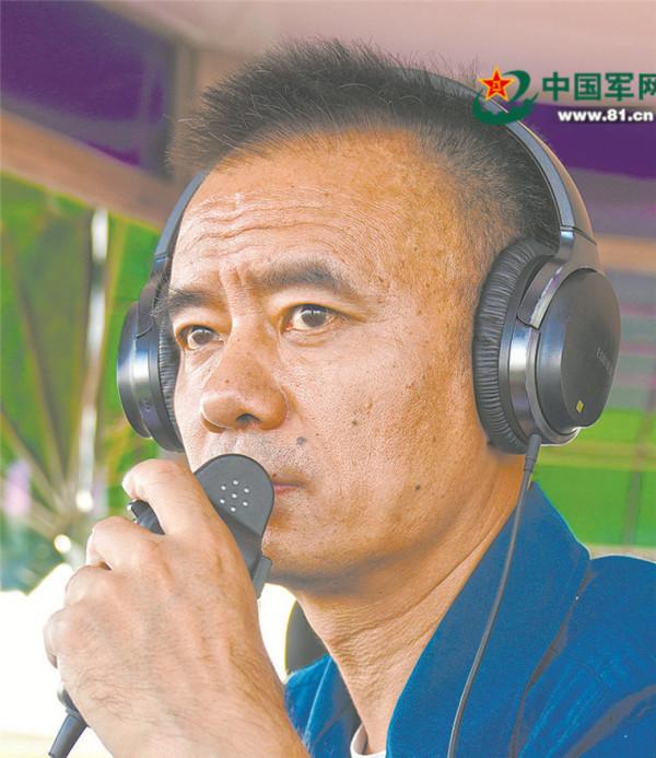 鏖戰雲端！海軍航空兵某旅空中對抗訓練拉開戰幕