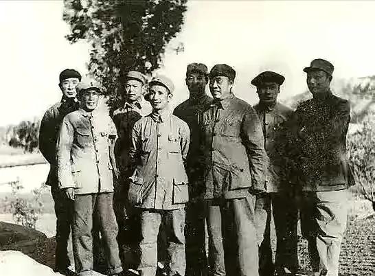 鏖戰碾莊圩——粟裕最難纏的對手黃百韜,到死也解不開的三個心結 鏖戰碾莊圩——粟裕最難纏的對手黃百韜,到死也解不開的三個心結