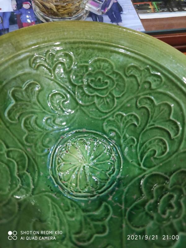 契丹遼上京窯蓮瓣印花綠釉碗公元1100-1125年作品_國寶級