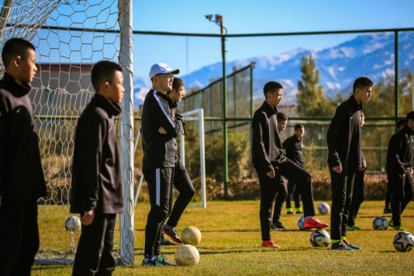 孫繼海拜訪廣州城,並非只為與肇俊哲敘舊 孫繼海拜訪廣州城,並非只為與肇俊哲敘舊