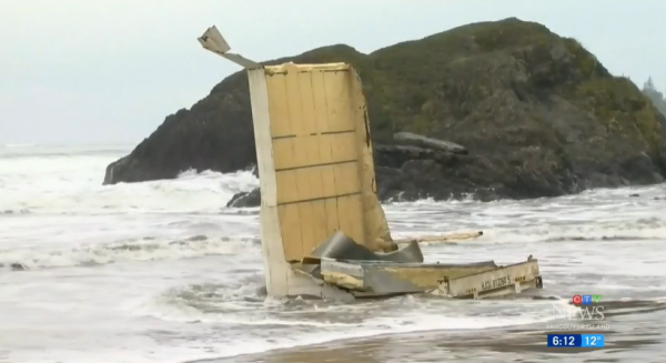 加拿大109個集裝箱落海 衣服鞋子傢俱全泡水 華人老闆哭暈