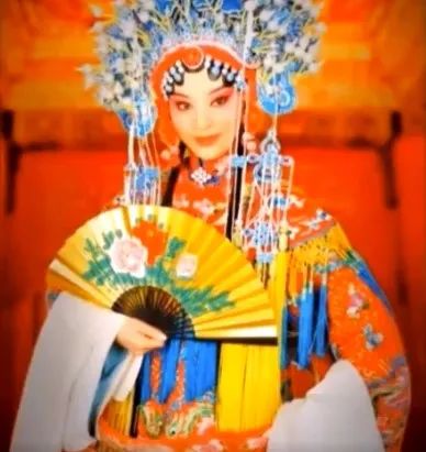 著名秦腔演員李蘇迎，背棄前夫卻被新歡騙財騙色，最後成為乞丐