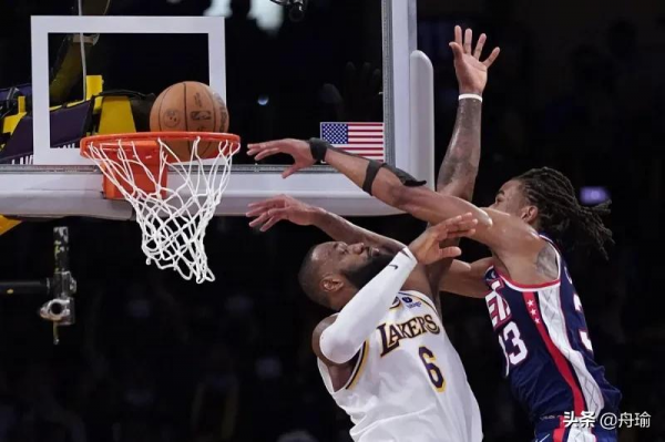 NBA晚報：助教稱詹皇引領教練組，威少沒出席釋出會，喬治缺席4周