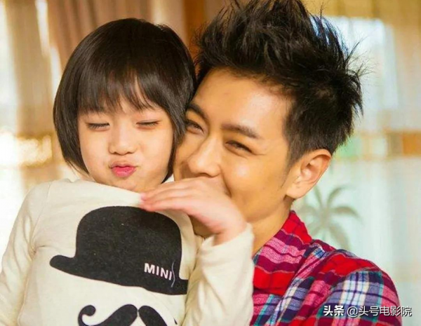 12歲kimi身高快超林志穎！爸爸萌娃變身：石頭超180，王詩齡壯碩