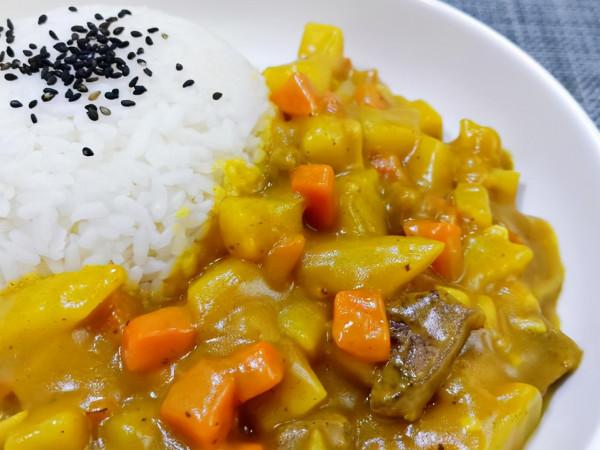 太好吃了，咖哩飯原來這麼簡單！外面賣68一份，自己做28元3大盤