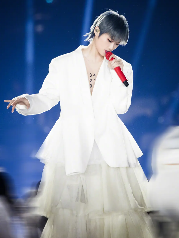 為什麼說李宇春是時代偶像？憑一己之力打破港臺和韓流鼎盛格局