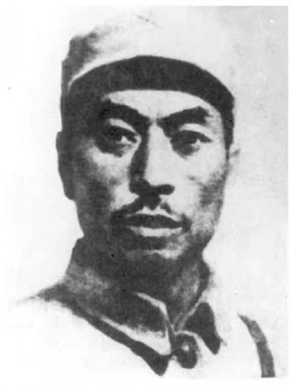 楊靖宇犧牲後被剖屍，日本軍官回國崩潰，毒死妻兒並留下遺書自盡