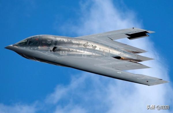 轉眼間轟6K服役15年了，轟20遲遲不出現，難道是轟6還有新型號？