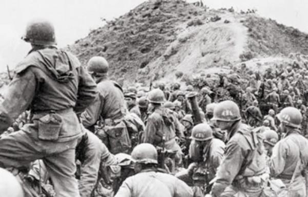 一個營突然失蹤,首長們坐立不安,關鍵時刻,2顆訊號彈傳來喜訊 一個營突然失蹤,首長們坐立不安,關鍵時刻,2顆訊號彈傳來喜訊