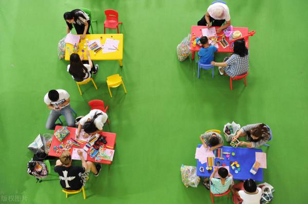 幼兒園要是沒有監控器，教孩子學會3種能力，更重要