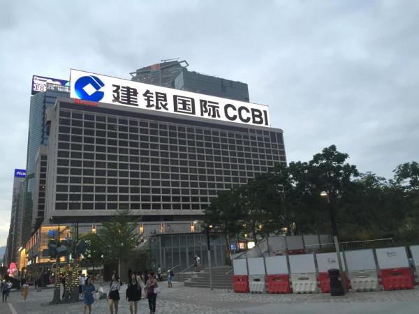 走在星光大道，體驗匆匆忙忙