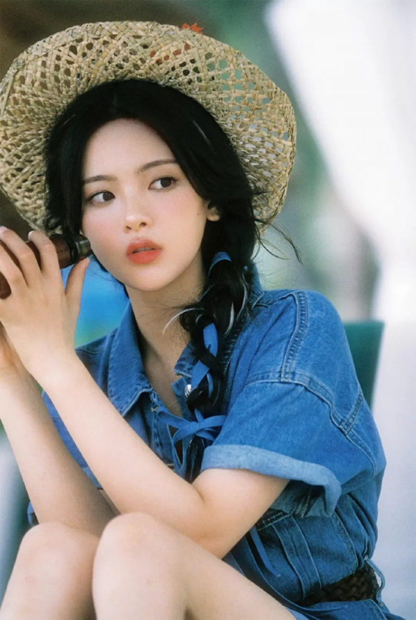 楊超越是“整”了嗎?怎麼突然美成王祖賢了? 楊超越是“整”了嗎?怎麼突然美成王祖賢了?