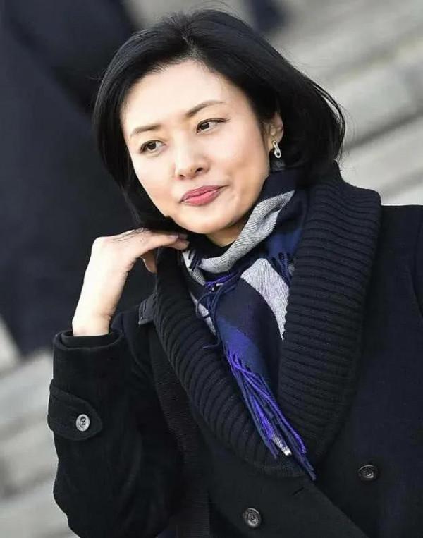 周濤：成熟大氣，溫柔端莊，有著中國女性的古典美