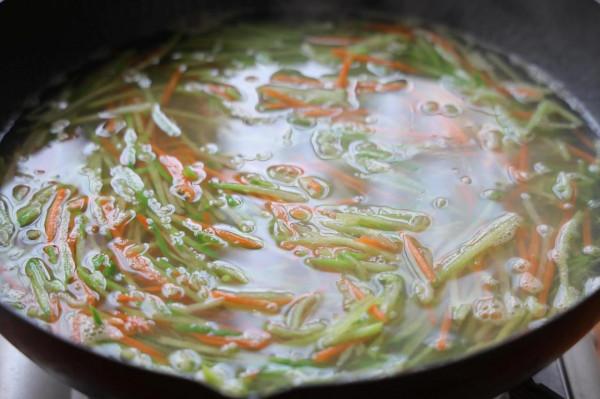 冬天蘿蔔好吃不貴，炸一鍋素丸子，不油不膩，比肉丸子還要好吃