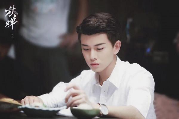 沒氣質就別霍霍民國劇，這6位演貴公子自帶貴氣，溫文爾雅太有範