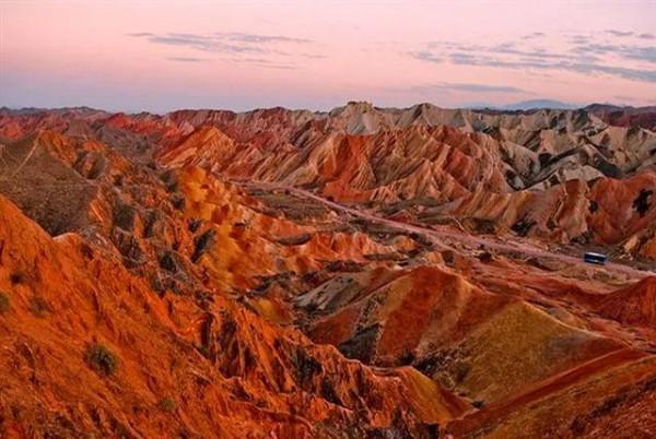 詠張掖七彩丹霞