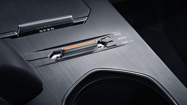 試駕長安UNI-K全輪驅動尊貴型 面子給足裡子夠硬 試駕長安UNI-K全輪驅動尊貴型 面子給足裡子夠硬