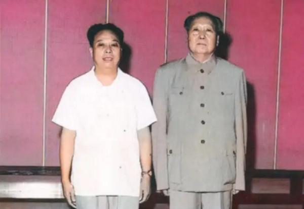 他是中央警衛團首任團長，保衛毛主席43年，1976年之後卻銷聲匿跡