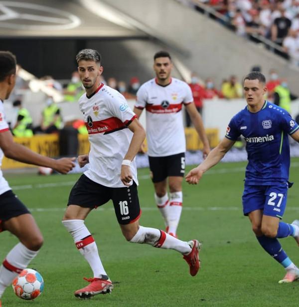 德甲3-1！18歲小將1傳1射踢瘋了！狂奔40米破門，5場比賽造8球