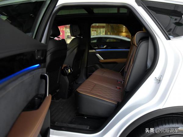 實惠的中型SUV,實拍唐新能源,搭載插電式混合動力系統 實惠的中型SUV,實拍唐新能源,搭載插電式混合動力系統