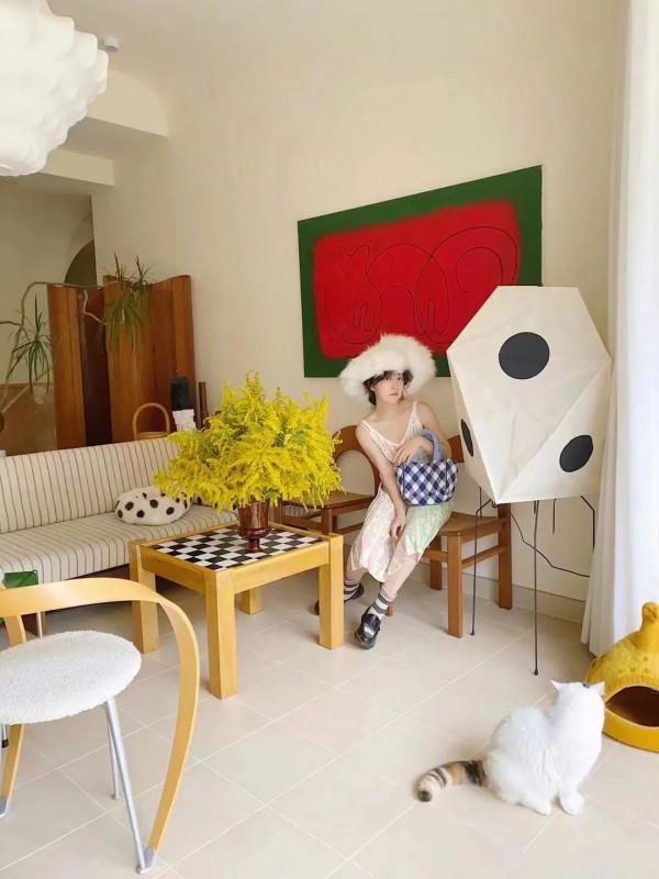 她在30歲前實現了家的夢想：落地窗大浴缸，春看櫻花秋賞楓葉