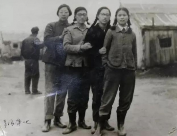 首顆原子彈基地的唯一私照:四位來自上海的姑娘,後來發展怎樣? 首顆原子彈基地的唯一私照:四位來自上海的姑娘,後來發展怎樣?