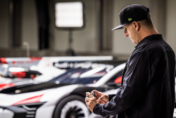 漂移大神與奧迪強強聯手，全面推動電動化