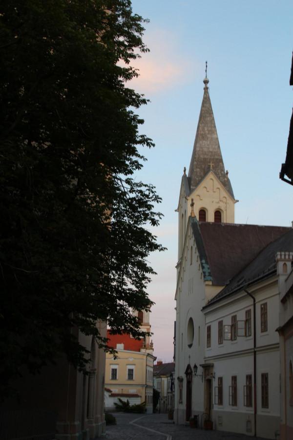 帶你走進匈牙利的古城維斯普雷姆(Veszprem) 帶你走進匈牙利的古城維斯普雷姆(Veszprem)