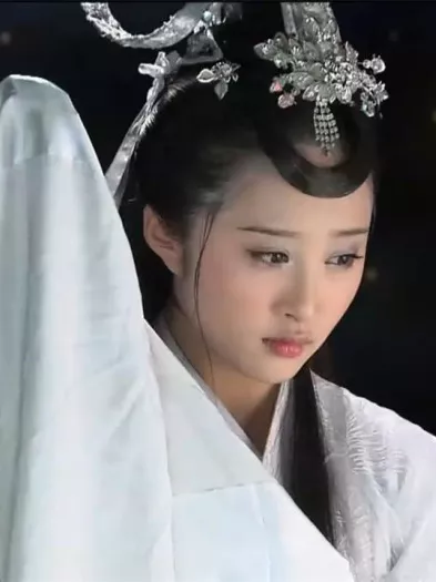 眼鏡封印顏值？掌握這些小技巧，反而能加分