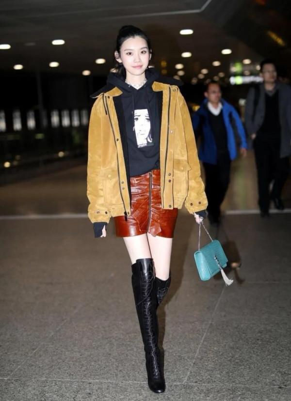 有網友給出：秋冬季穿長筒靴的五朵金花，你認為那個最好看？