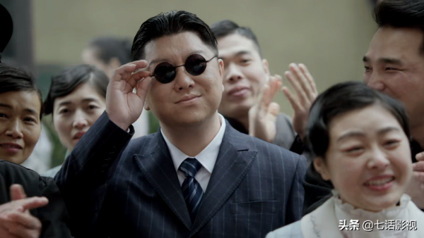 《突圍》為什麼要加入歷史戲?弄清人物關係,就知道編劇的用意了 《突圍》為什麼要加入歷史戲?弄清人物關係,就知道編劇的用意了