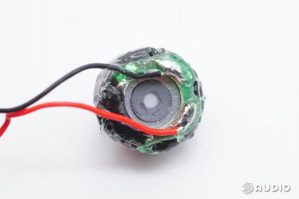 支援無線充電,綜合續航32小時,TOZO NC7真無線降噪耳機拆解 支援無線充電,綜合續航32小時,TOZO NC7真無線降噪耳機拆解