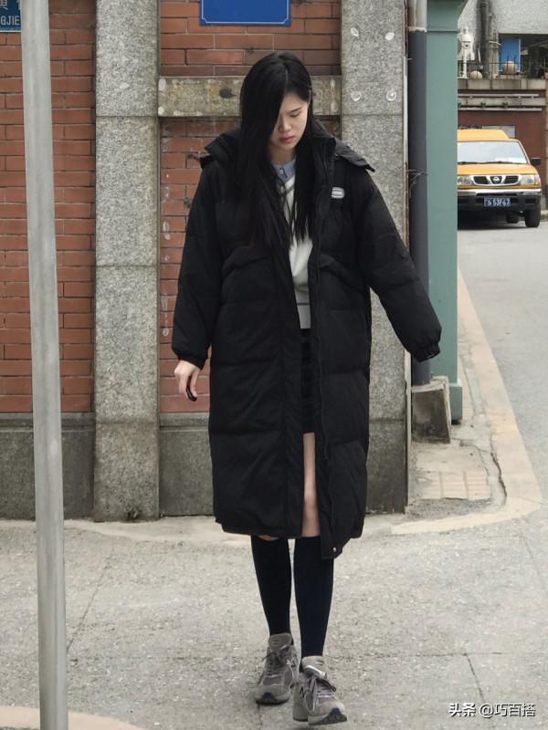 再也不用對長款羽絨服又愛又恨了！跟著博主這樣穿，精緻又洋氣