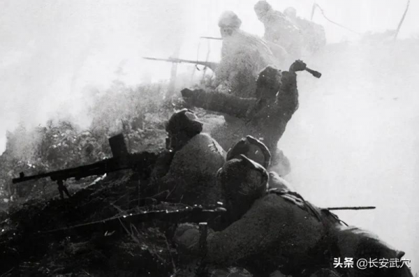 抗美援朝：彭德懷與麥克阿瑟是如何鬥智鬥勇，引領戰局的？