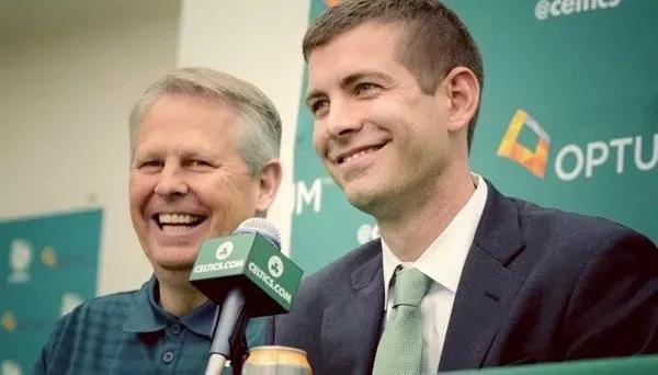 最高58億美金!NBA球隊市值出爐,勇士超過湖人!籃網沒進前五 最高58億美金!NBA球隊市值出爐,勇士超過湖人!籃網沒進前五